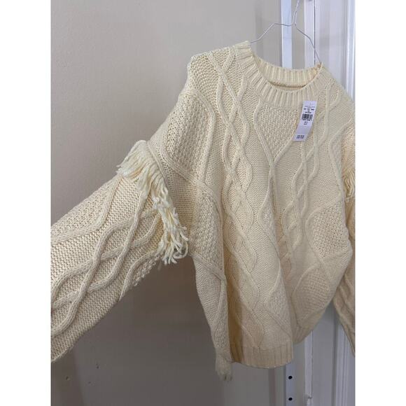 NEW NWT American Eagle Cable Knit Fringe Sleeve Sweater Cream size Small - Picture 5 of 9